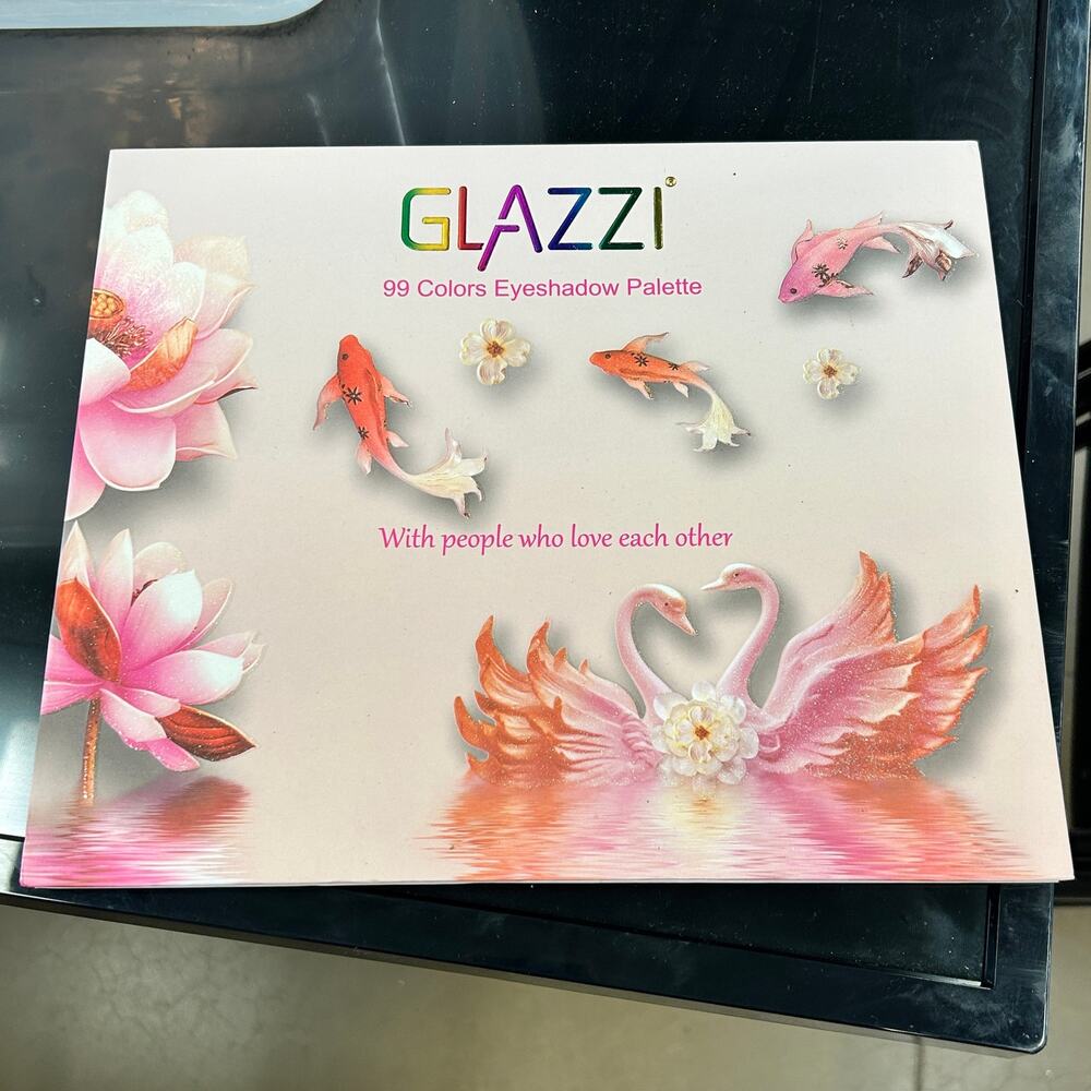 Glazzi 99 Colors Eyeshadow Palette NWT